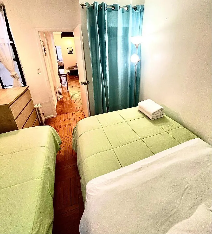 Stunning Two Bed Apt Hells Kitchen Apartment New York
