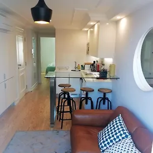 https://augusta-229-5e-city-center-apt-balcony-elevator.hotels-lisbon-portugal.com